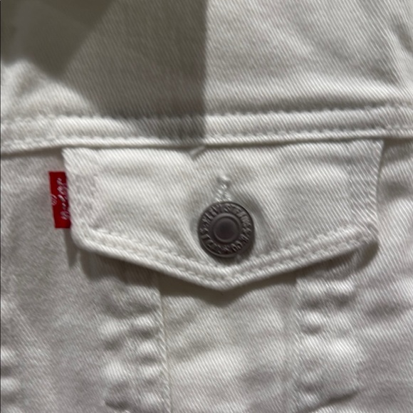 Girls NWOT Levi's White Jean Jacket Perfect Condition - Picture 5 of 6